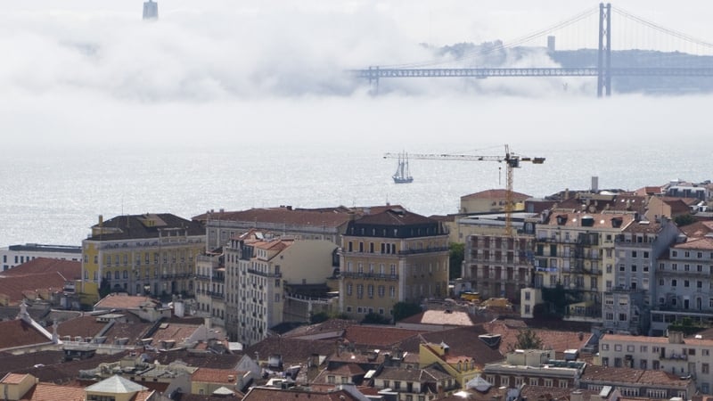 Portugal - Bail-out pressure is denied