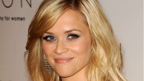 Witherspoon - Pattinson love scene 'not sexy'