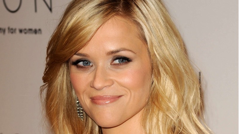 Witherspoon - Pattinson love scene 'not sexy'