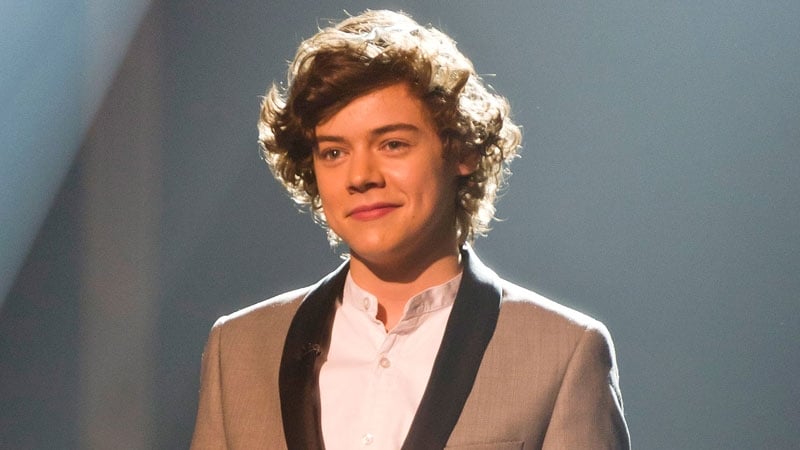 Styles - Harry reveals why One Direction don't have Simon Cowell's mobile number