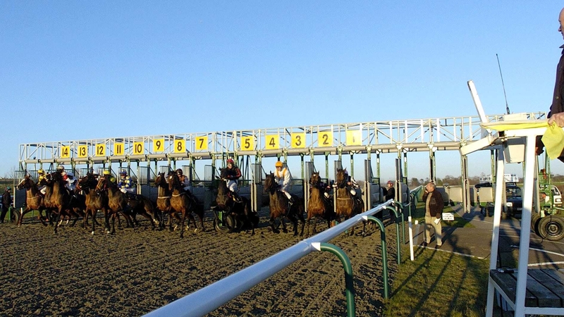 Racing will go ahead as planned at Lingfield today