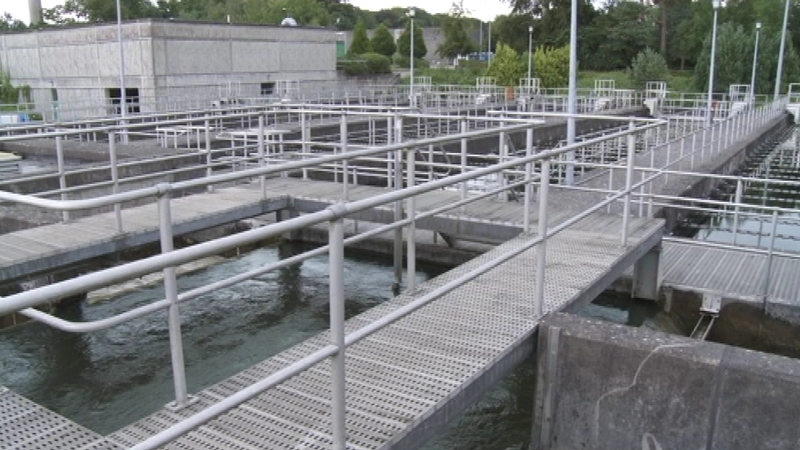 Water - Householders left taps on to stop pipes freezing