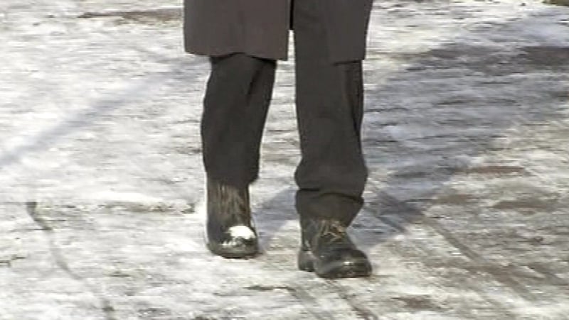 Laws requiring both householders and owners of commercial premises to clear paths may be introduced