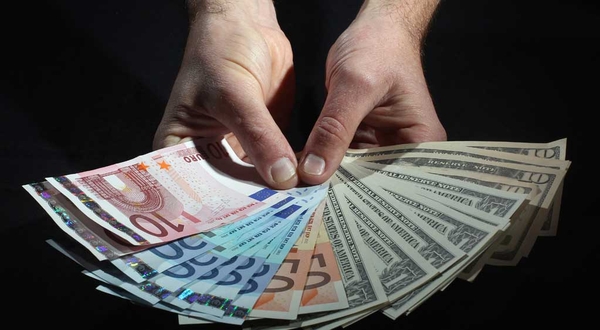 <p>Moneylenders &#39;complying&#39; with law</p>