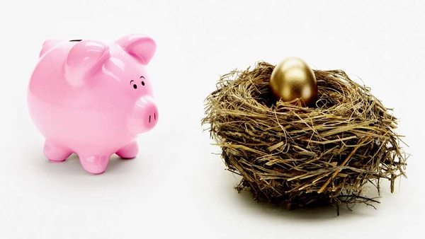 <p>One in four &#39;dipping into savings&#39;</p>