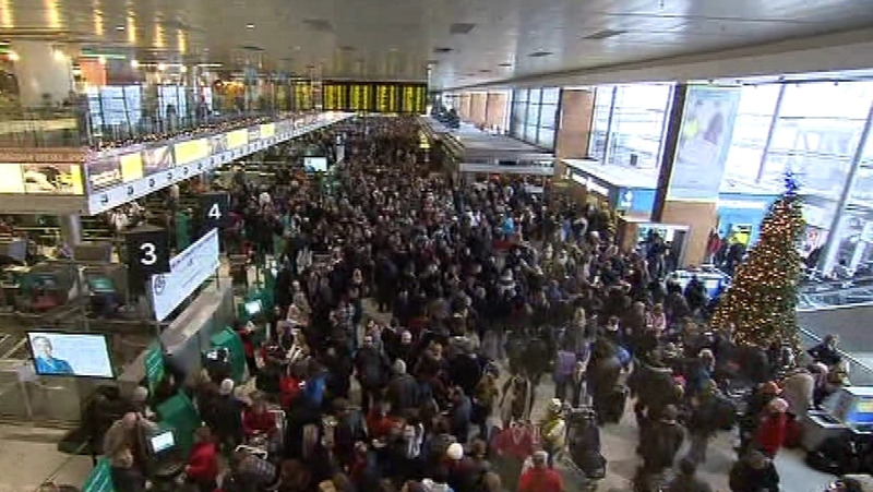 Dublin Airport - Long queues as flights cancelled for most of the day