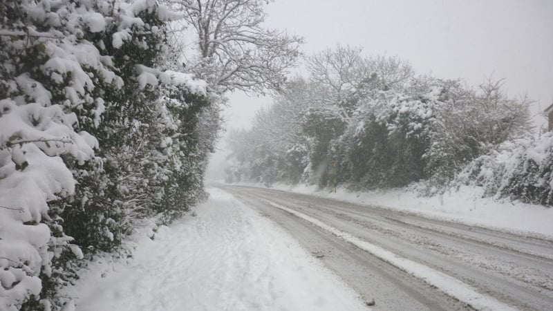 Roads - Drivers face icy conditions (Hannah Farrell)