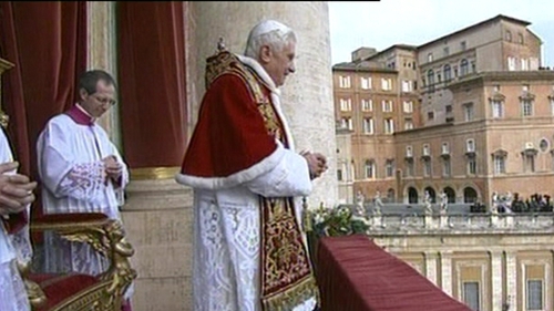 Pope Benedict - Christmas call for peace