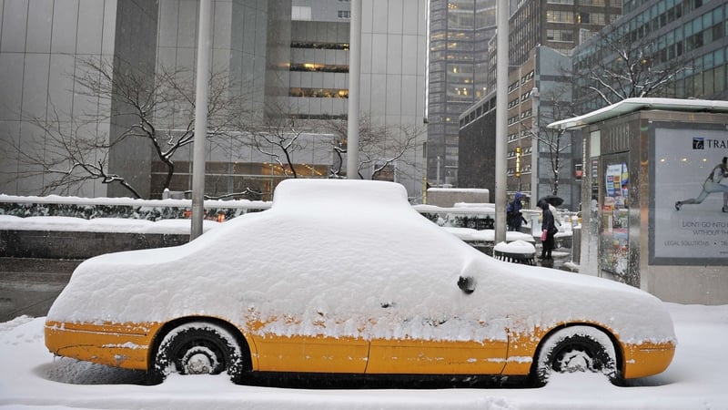 New York - Up to 22 inches of snow expected