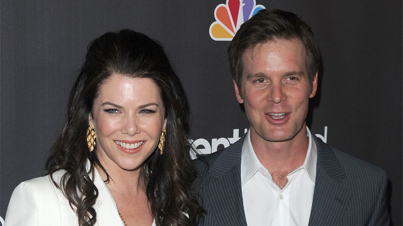 Lauren Graham and Peter Krause