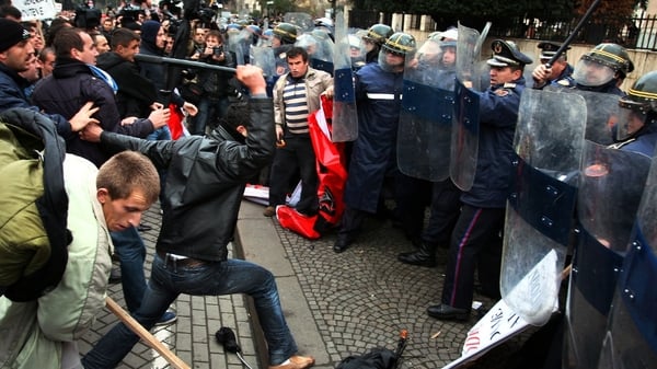 Albania - Worst violence since 1998