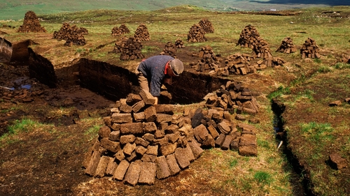 Turf - Meeting to put turf ban on election agenda