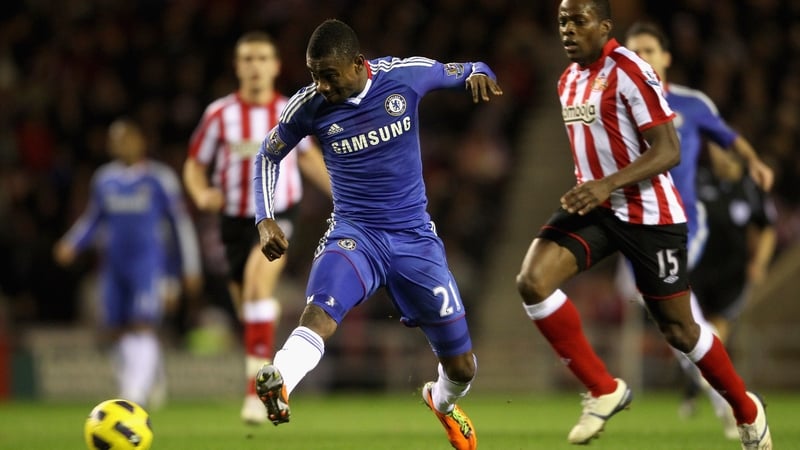 Salomon Kalou scores Chelsea's second goal