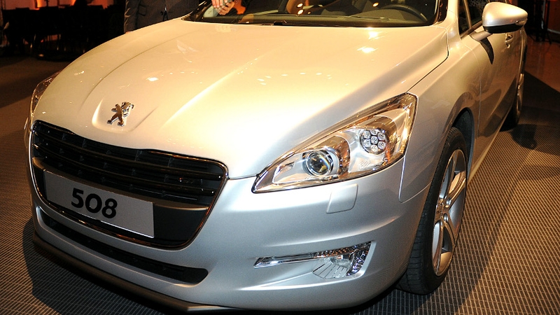 Peugeot Citroen cost-cutting plans to include job losses