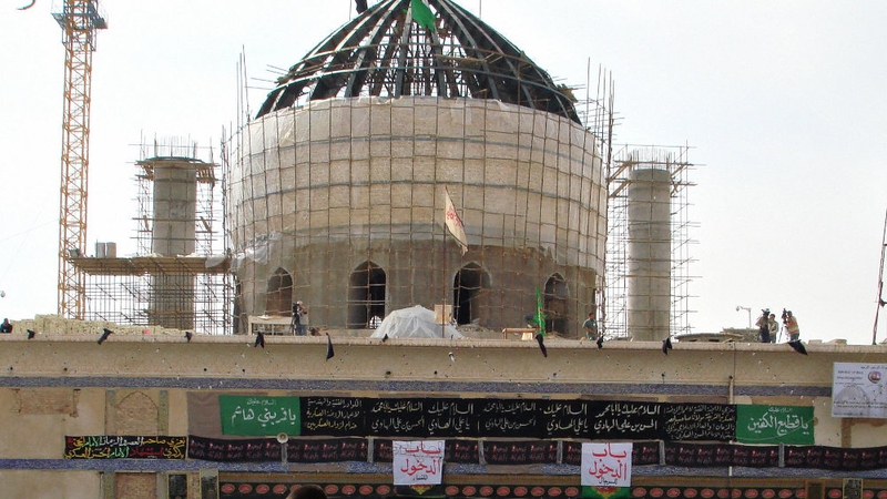 as-Askari Mosque - Suicide bomber attacks pilgrims