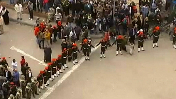 Tahrir Square - Army moves in to clear protestors
