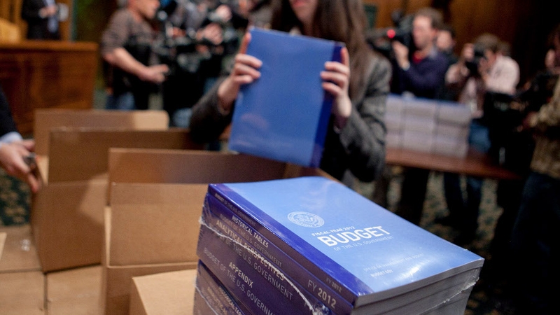 US budget plan - Aim to cut deficit to 3.2% by 2015