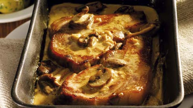 Pork Chops with Mushrooms and Garlic