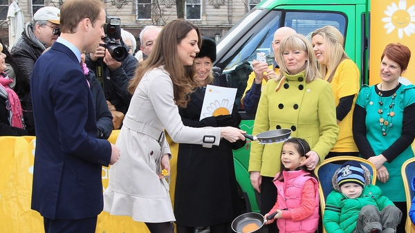 Prince William &amp; Kate Middleton - Greeting wellwishers in Belfast