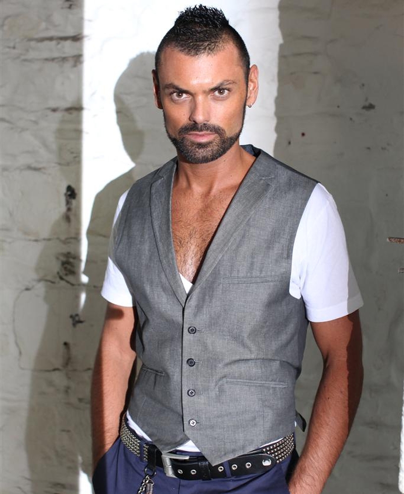 Make up artist Derrick Carberry