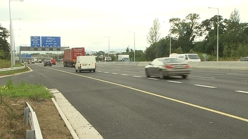 The standard M50 toll for a private car without a toll tag is €3.10.