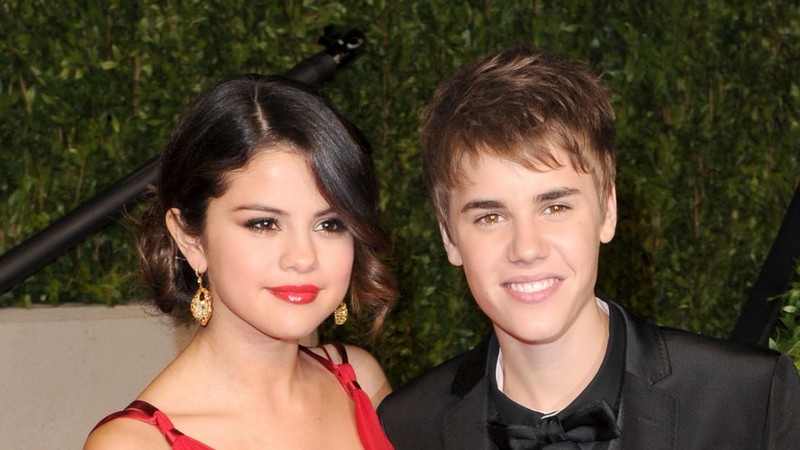 Justin pens song for Selena's album