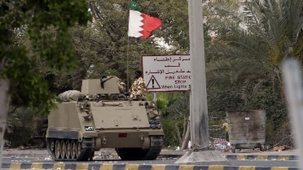 Manama - Tank blocks a road leading to protest area