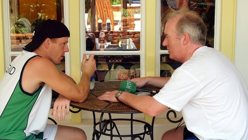 John Kenny (right) speaks to Irish cricketer Niall O'Brien during the 2007 World Cup.