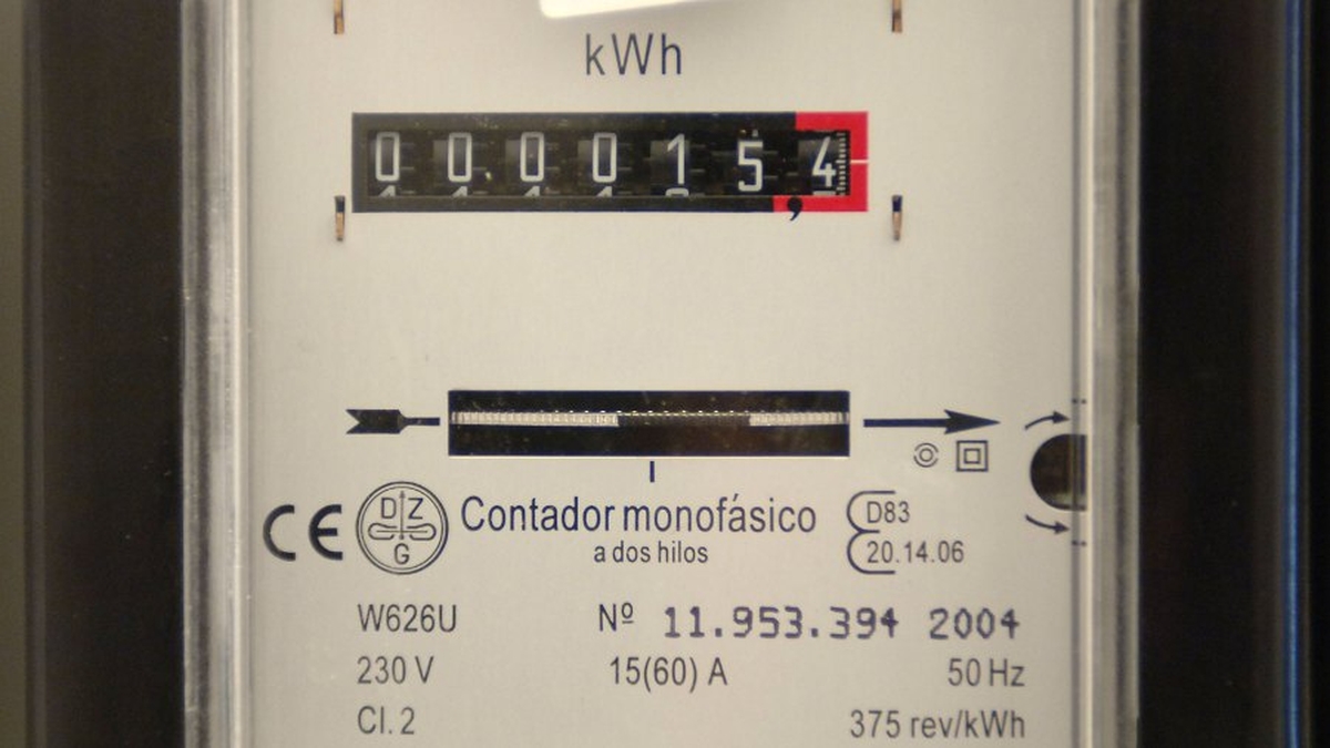 Smart electricity meters to be introduced to all homes