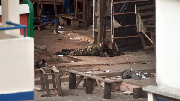 Ivory Coast - Forces loyal to Ouattara attacking presidential palace