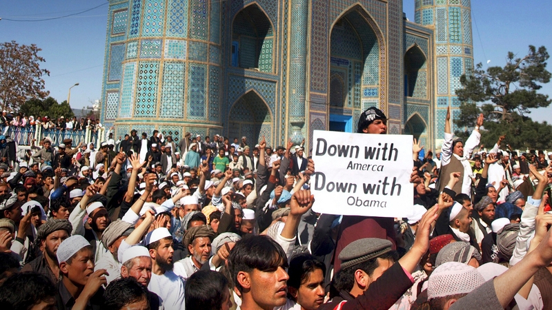 Mazer-i-Sharif - Anti-US protests following burning of Koran