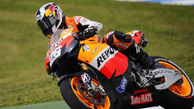 Stoner - Leading the way with some ease in Indianapolis