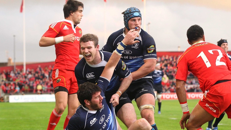 Shane Horgan celebrates scoring a first-half try with Gordon D'Arcy