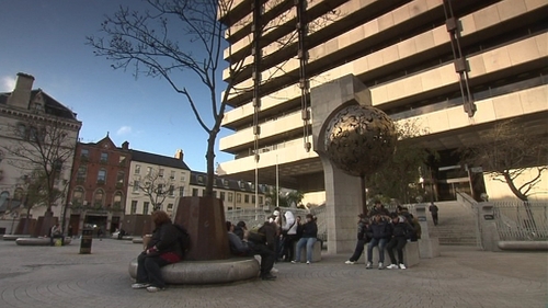 Banking crisis - 'Warnings modest and insufficient'