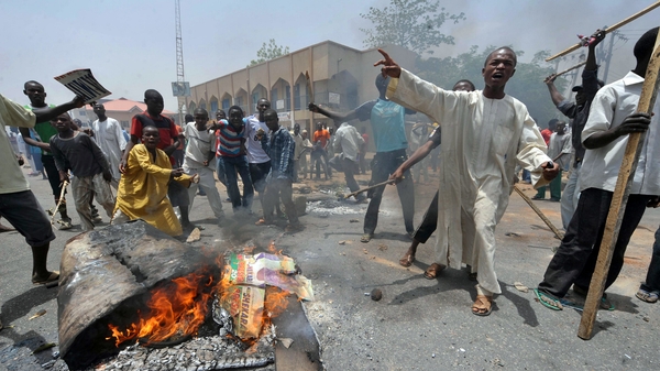 Kano - Buhari supporters set up barricades