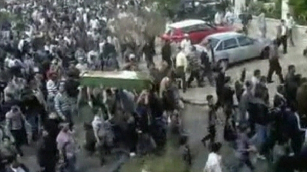 Syria - Shots fired during mass funerals