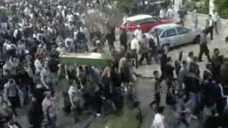 Syria - Shots fired during mass funerals