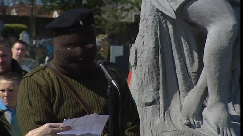Real IRA - Function at cemetery in Derry
