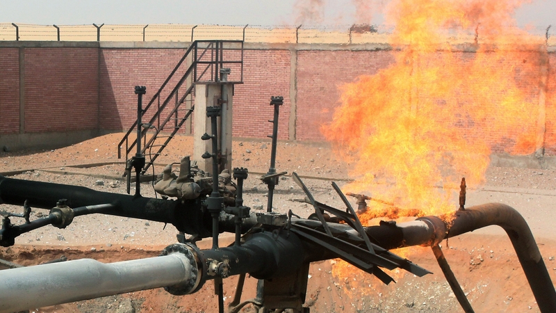 Egypt - Fire after pipeline attacked