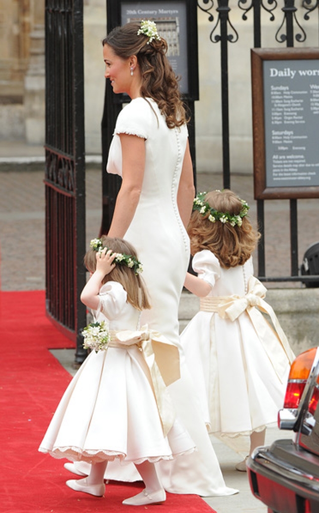 Pippa and flowergirls