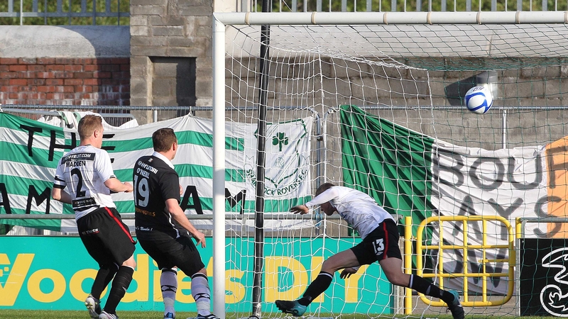 Gary O'Neill fires in the first goal in Tallaght Stadium