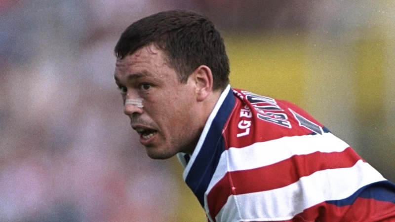 Mark Aston - Coaches and played for the Sheffield Eagles