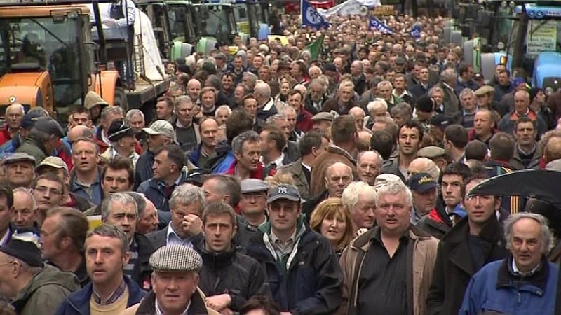 Farmers - Protest over raid