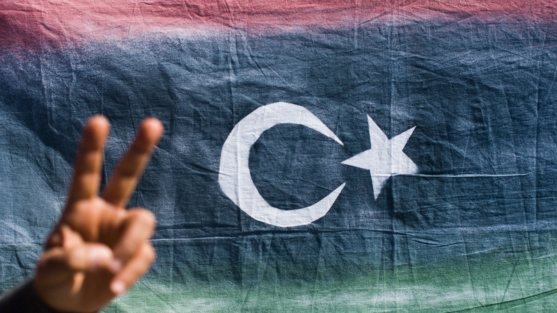 Libya conflict - The flag of the old Libyan monarchy has been adopted by the Libyan revolutionary movement