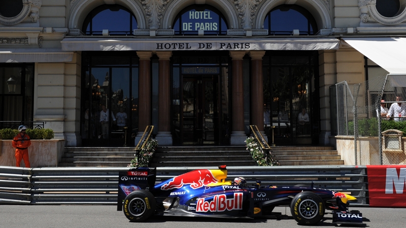 No parking - Sebastian Vettel passes the Hotel de Paris