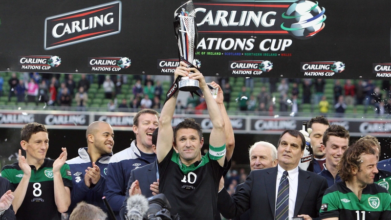 Robbie Keane - Lifts the Carling Nations Cup trophy at the Aviva Stadium