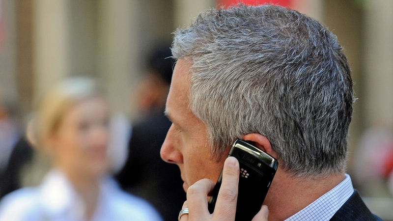 Mobile phone - IARC calls for additional research on link between phones and brain cancer