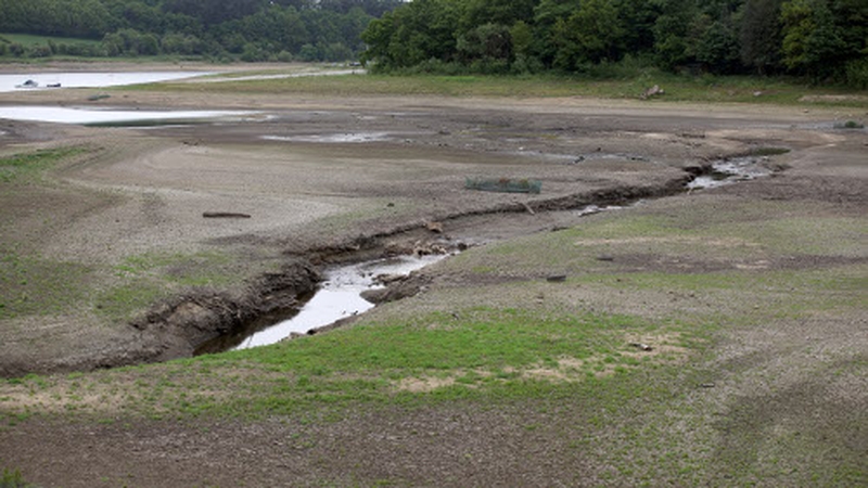 England - Reservoirs are running dry after driest May on record