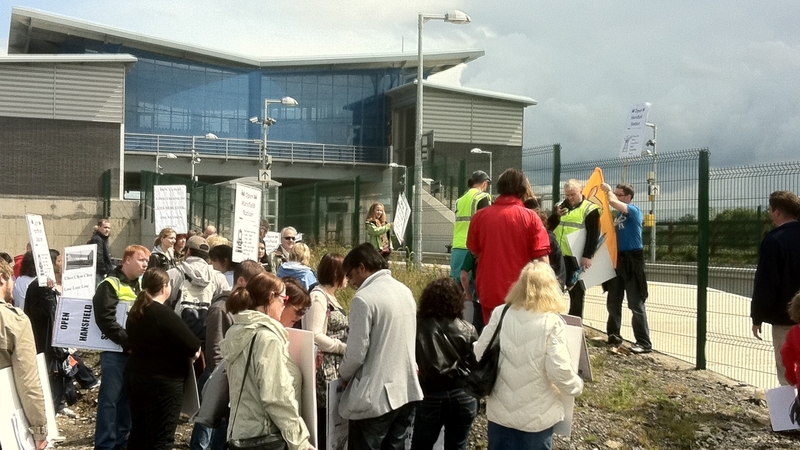 Hansfield Train Station - Protests take place