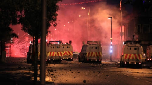 Belfast - Up to 500 people were involved in the violent incidents